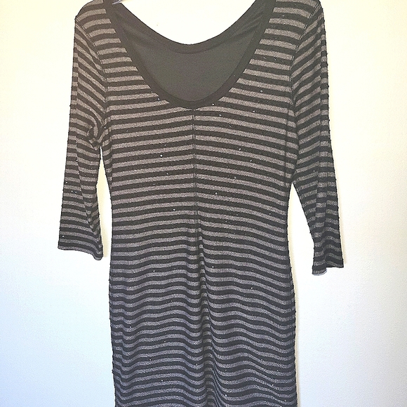 Express dress with sparkles - Picture 3 of 4